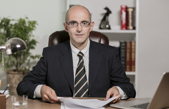 Судья КГС ВС Василий Крат объяснил, когда брак можно признать фиктивным и можно ли его «исцелить»