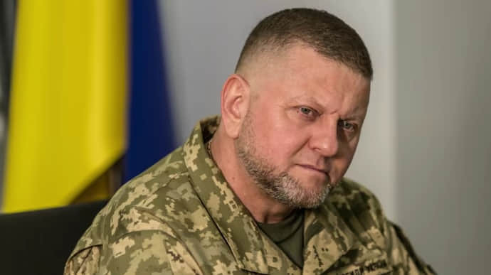 Валерій Залужний підтвердив, що в його кабінеті знайшли «прослушку» та розповів деталі, відео