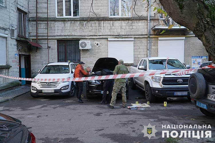 Підірвали авто як попередження за відмову виплатити $85 тисяч: на Тернопільщині затримали вимагачів