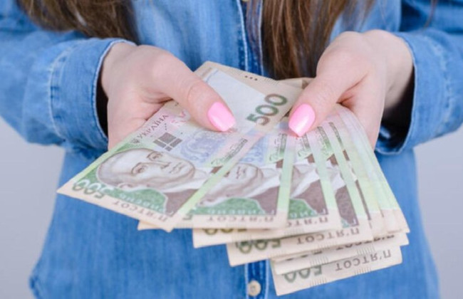 На какую помощь имеют право работники при временной нетрудоспособности: размер выплат