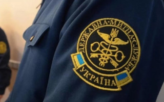 Виконувача обов'язків керівника Чернівецької митниці звільнили через можливу причетність до контрабанди