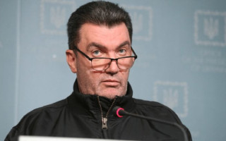 Алексей Данилов назвал главные условия для возобновления авиасообщения в Украине