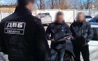 В Одесі судитимуть правоохоронців, які незаконно затримували людей та вибивали гроші