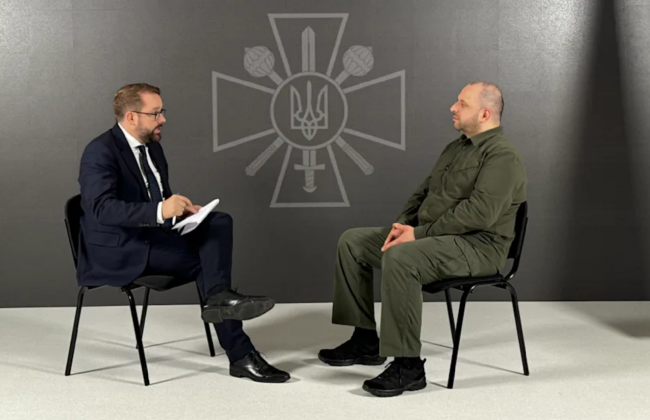 Рустем Умеров заявил о планах вызвать в призывные пункты ВСУ украинцев, которые живут за границей