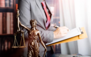 Чи є зменшення надбавки за престижність зміною істотних умов оплати праці: якого висновку дійшли у Верховному Суді