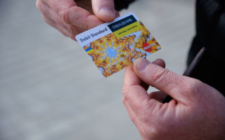 Ощадбанк продлил срок действия своих карточек до 31 марта 2024 года