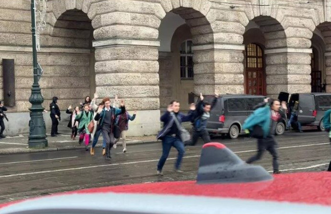 Стрельба в университете Праги: Чехия объявила день траура