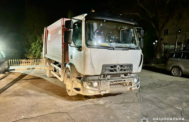 В Одесской области нетрезвый водитель мусоровоза сбил насмерть сотрудника