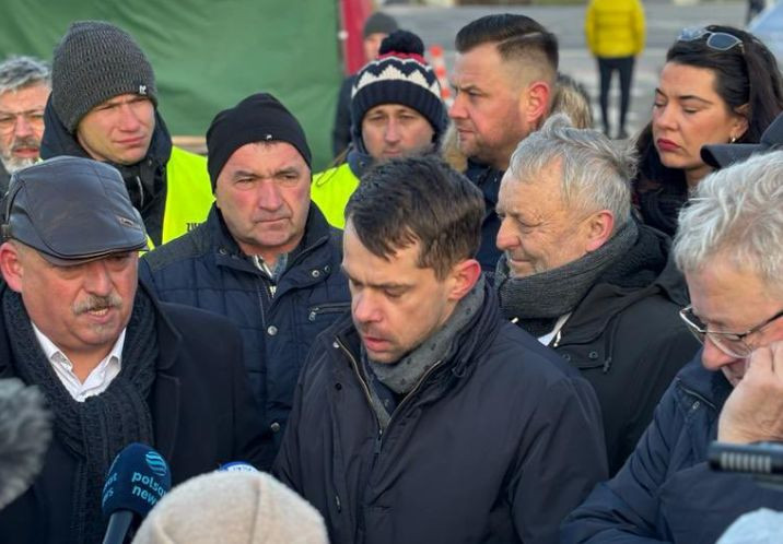 Польські фермери припинили блокаду пункту пропуску «Шегині-Медика» — віцеміністр Польщі