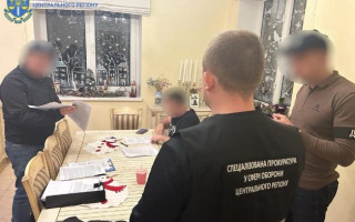 Посадовець КМВА допомагав депутатам міськради ухилятися від військової служби – ДБР
