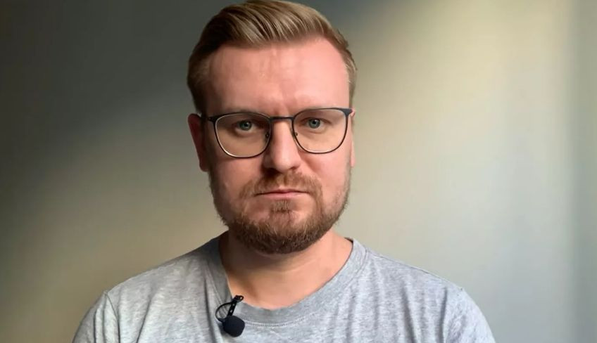 Ведущий «24 канала» Печий сбежал за границу, воспользовавшись командировкой в Брюссель