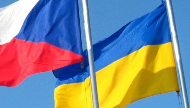 Українці, які повертаються додому, отримають фінансування від Чехії