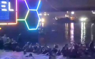 В Белграде затонул ночной клуб: около 100 человек спасались вплавь, видео