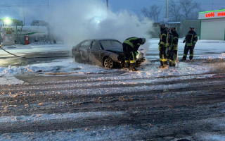 На Киевщине на АЗС загорелся автомобиль на АЗС