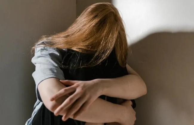 В Киевской области мужчина изнасиловал 12-летнюю падчерицу: как его наказали