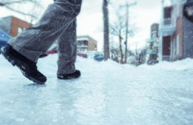 Сильные порывы ветра, местами гололедица: на Киев надвигается непогода