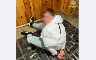 У Києві затримали чоловіка, який ходив напідпитку торговим центром та сварився з відвідувачами