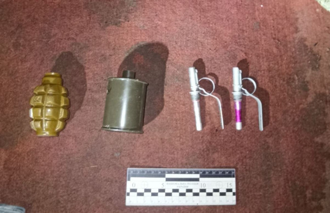 В Днепре мужчина угрожал взорвать гранату в доме с детьми двух и четырех лет