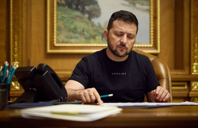 Президент Зеленский предлагает уточнить основания досрочного отзыва дипломатов и разрешить финансировать их работу не только из бюджета