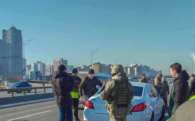 Центр противодействия дезинформации опроверг информацию о опровержении им информации о раздаче повесток на блокпостах в Киеве