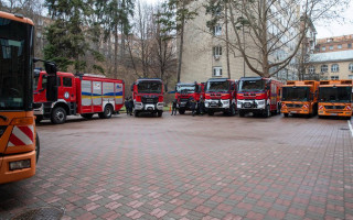 Киев получил от двух немецких городов современные пожарные машины и мусоровозы