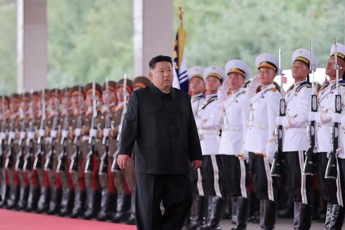 Лідер КНДР Кім Чен Ин наказав прискорити підготовку країни до війни