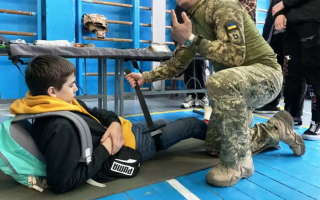 Кабмін планує трансформувати уроки »Захисту України» в школах: на це виділили понад 1,7 млрд грн