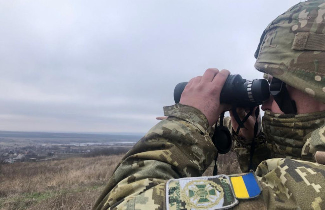 Голый в камышах: пограничники спасли пловца, который направлялся в Молдову