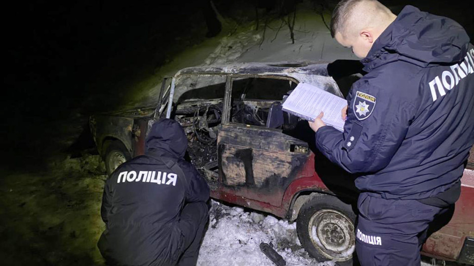 На Черниговщине двое мужчин сожгли машину военного, потому что не смогли ее угнать