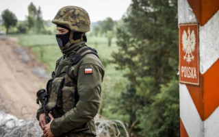 У Польщі зафіксували «невідомий об'єкт», який зайшов у повітряний простір з боку України під час масової атаки