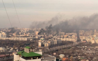У російському Бєлгороді пролунали потужні вибухи: є багато «прильотів», фото та відео