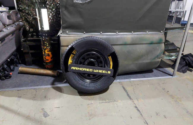 Украина тестирует бронированные колеса для боевых пикапов: особенности характеристик