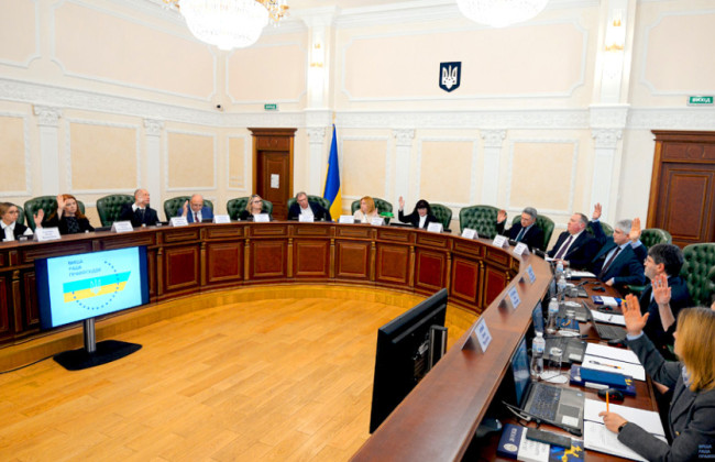 Зарплата членів Вищої ради правосуддя та ВККС буде не менше 236 тисяч грн, - набув сили закон