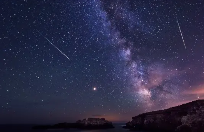 Начался первый метеорный дождь 2024: когда будет пик и где можно увидеть