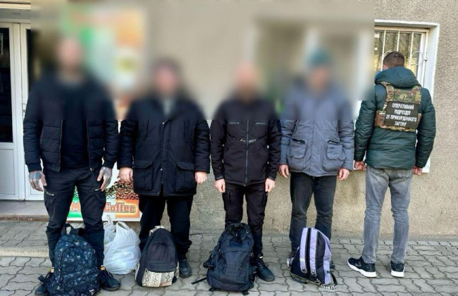 $5 000 за «международный трансфер»: у границы с Молдовой задержали уклонистов