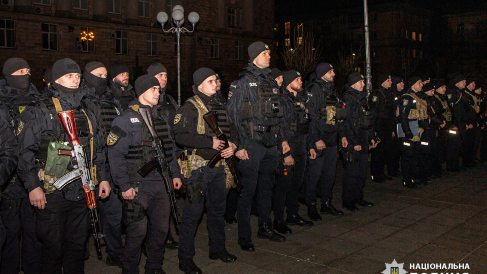 Ночью полиция зафиксировала один запуск салютов и 17 нарушителей комендантского часа