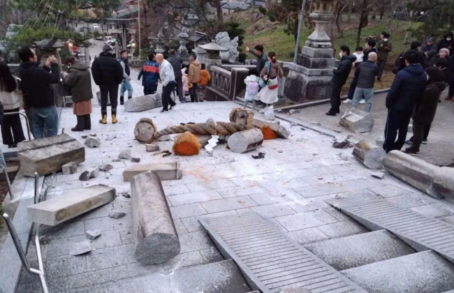 В Японии произошло мощное землетрясение, есть угроза цунами