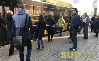 У Києві через відсутність напруги тимчасово зупинено рух транспорту