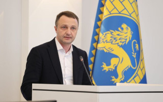 У 2024 році контент українською на телебаченні та радіо має займати 90% ефіру, — мовний омбудсмен