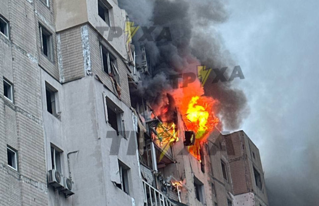 В Соломенском районе Киева в результате атаки поврежден дом: уже 16 пострадавших