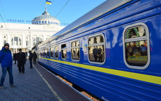 Не встигли на потяг через повітряну тривогу: в УЗ підказали, що робити пасажирам