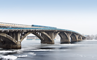 У метрополітені відповіли, чи можуть закрити на ремонт міст Метро у Києві