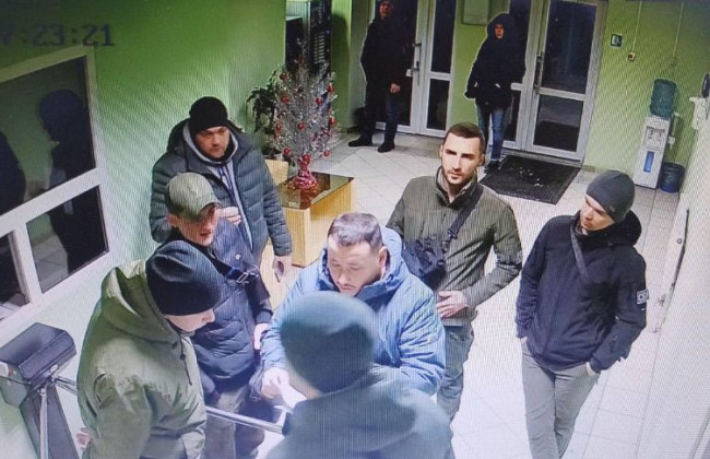 СБУ пришла с обысками к производителю аптечек для ВСУ: подробности