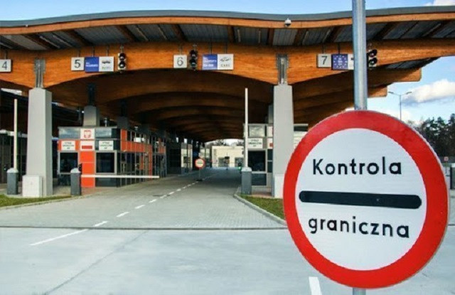 Польські перевізники знову заблокували пункт пропуску в Медиці