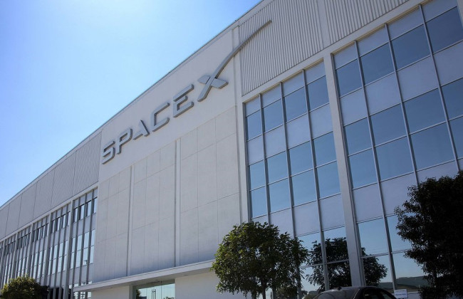 SpaceX Маска обвинили в незаконном увольнении работников