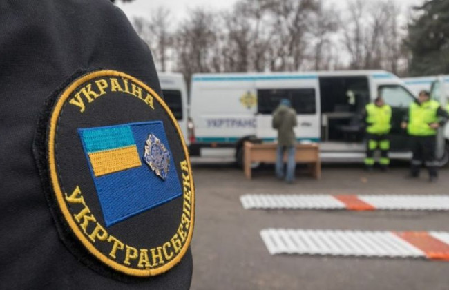 В Украине перевозчикам хотят отменить «военные лицензии»