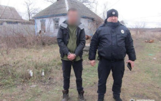 Бив дерев’яною палицею по голові: на Київщині сталося жорстоке вбивство