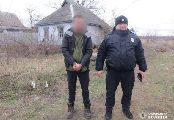 Бил деревянной палкой по голове: в Киевской области произошло жестокое убийство