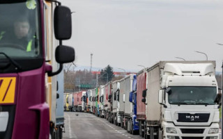 Уряд Польщі домовиться з фермерами про припинення блокади кордону з Україною – ЗМІ