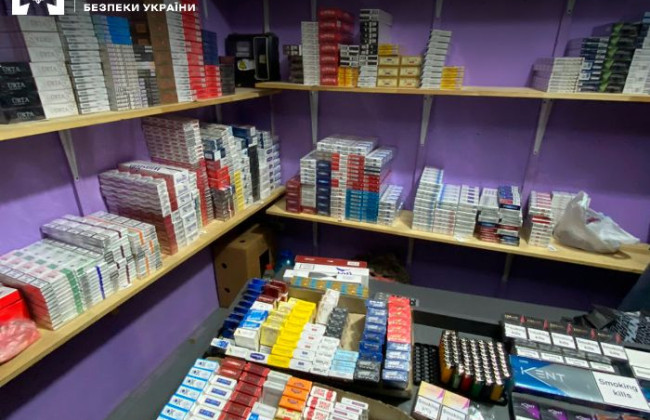 Продавали через интернет табачные изделия: в Одесской области разоблачили группу лиц